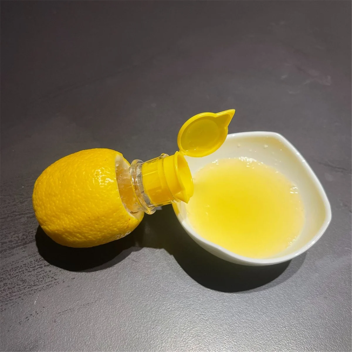 3PCS Mini Manual Lemon Squeezer, Portable Lemon Juicer, Multifunctional Fruit Juicer for Your Kitchen